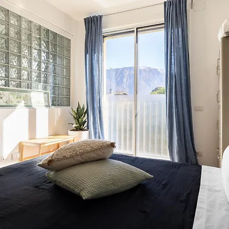 Aria - Boutique With View - Free Late Check-out, Parking, Early Check-in